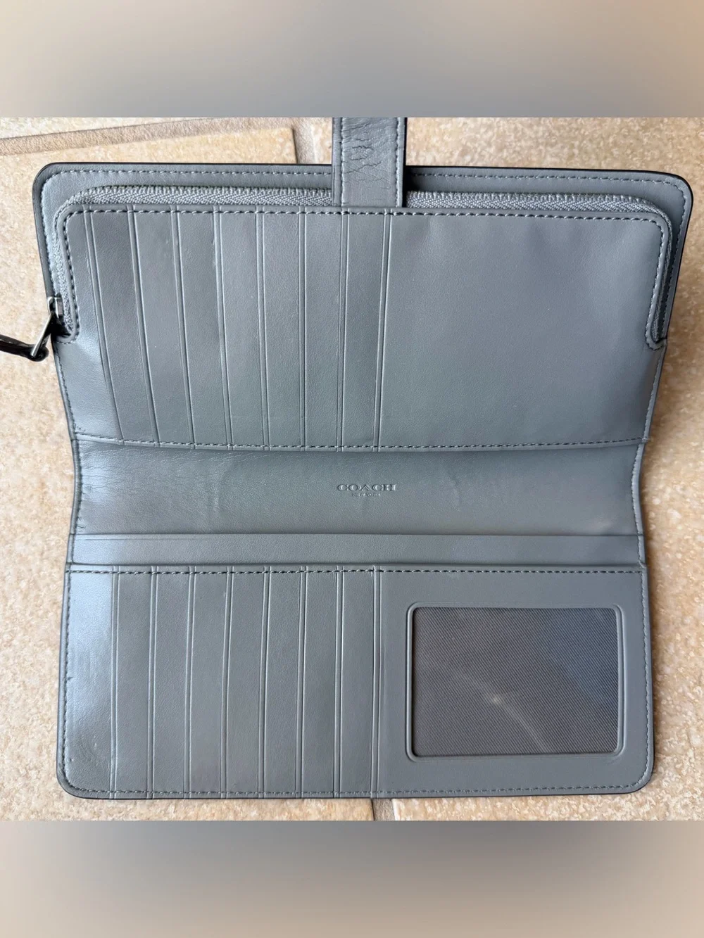 Coach Slim Light Gray leather woman wallet